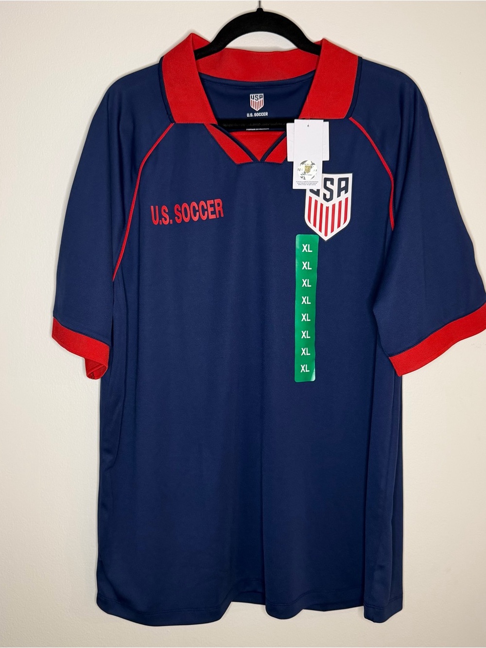 U.S. Soccer Navy & Red Jersey men XL new